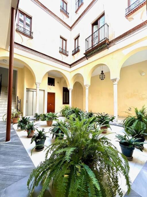 Hispalis San Nicolas Sevilla Bagian luar foto